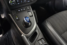 Harmaa Toyota Auris 2014 kuva 24.