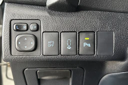 Harmaa Toyota Auris 2014 kuva 25.