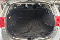 Harmaa Toyota Auris 2014 kuva 27.