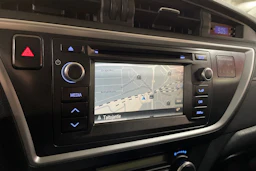 Punainen Toyota Auris 2014 kuva 18.