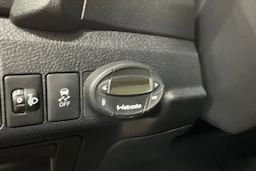 Punainen Toyota Auris 2014 kuva 21.