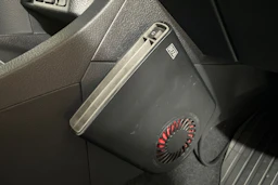 Punainen Toyota Auris 2014 kuva 22.