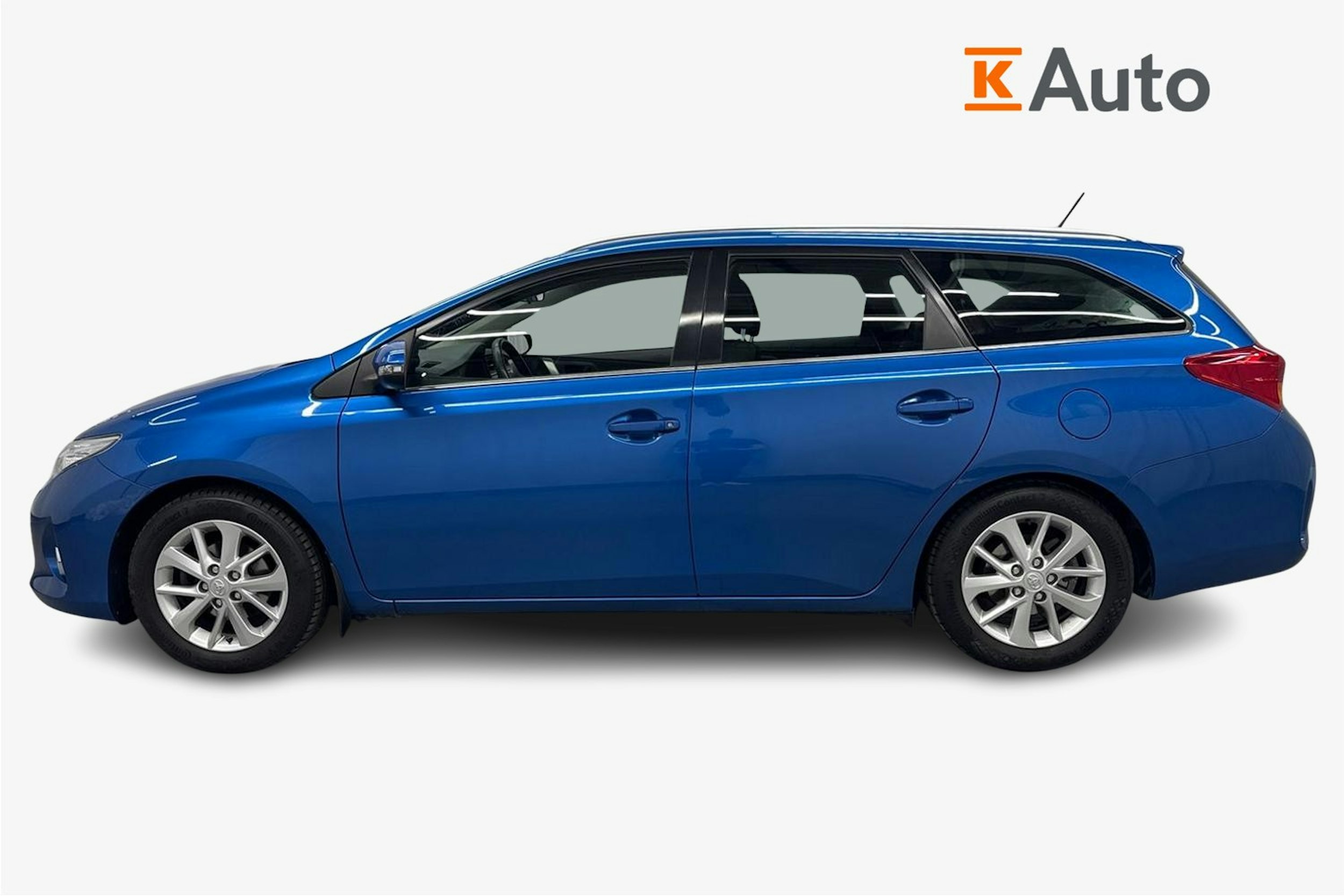 sininen Toyota Auris 2014 kuva 6.