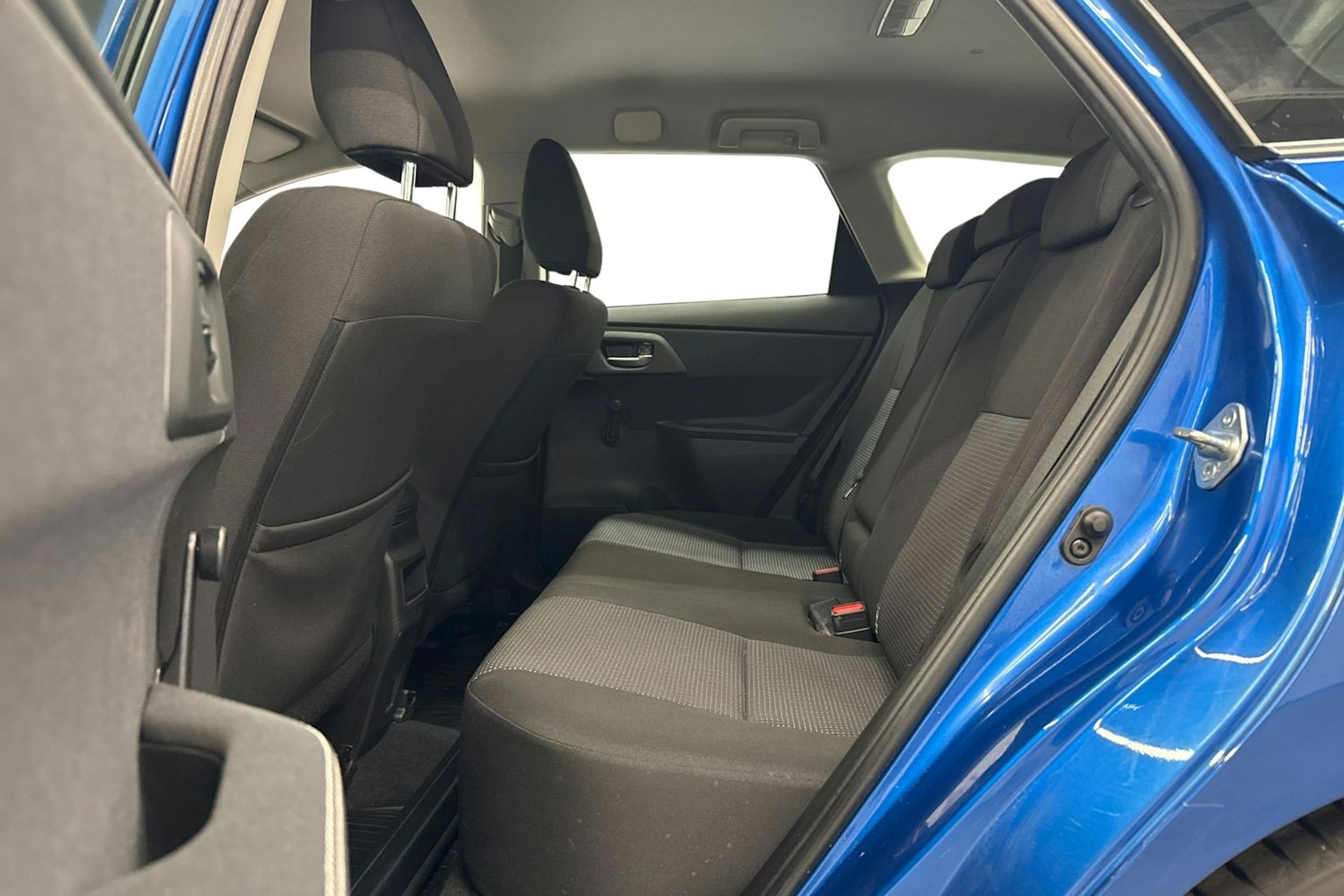 sininen Toyota Auris 2014 kuva 10.