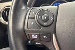 sininen Toyota Auris 2014 kuva 19.