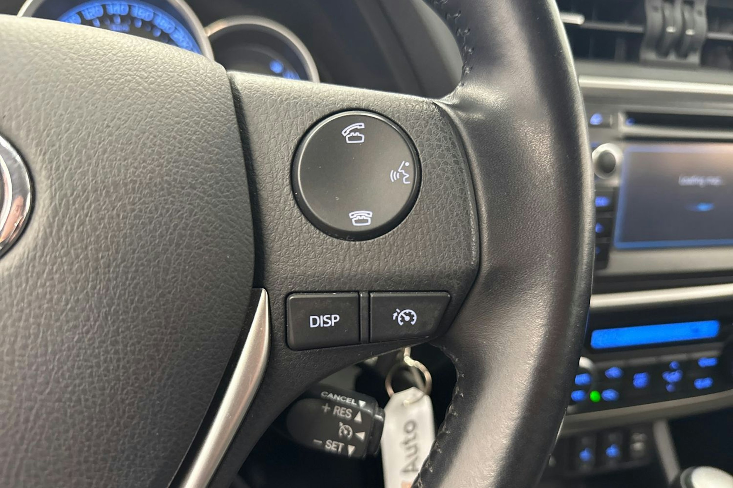 sininen Toyota Auris 2014 kuva 20.