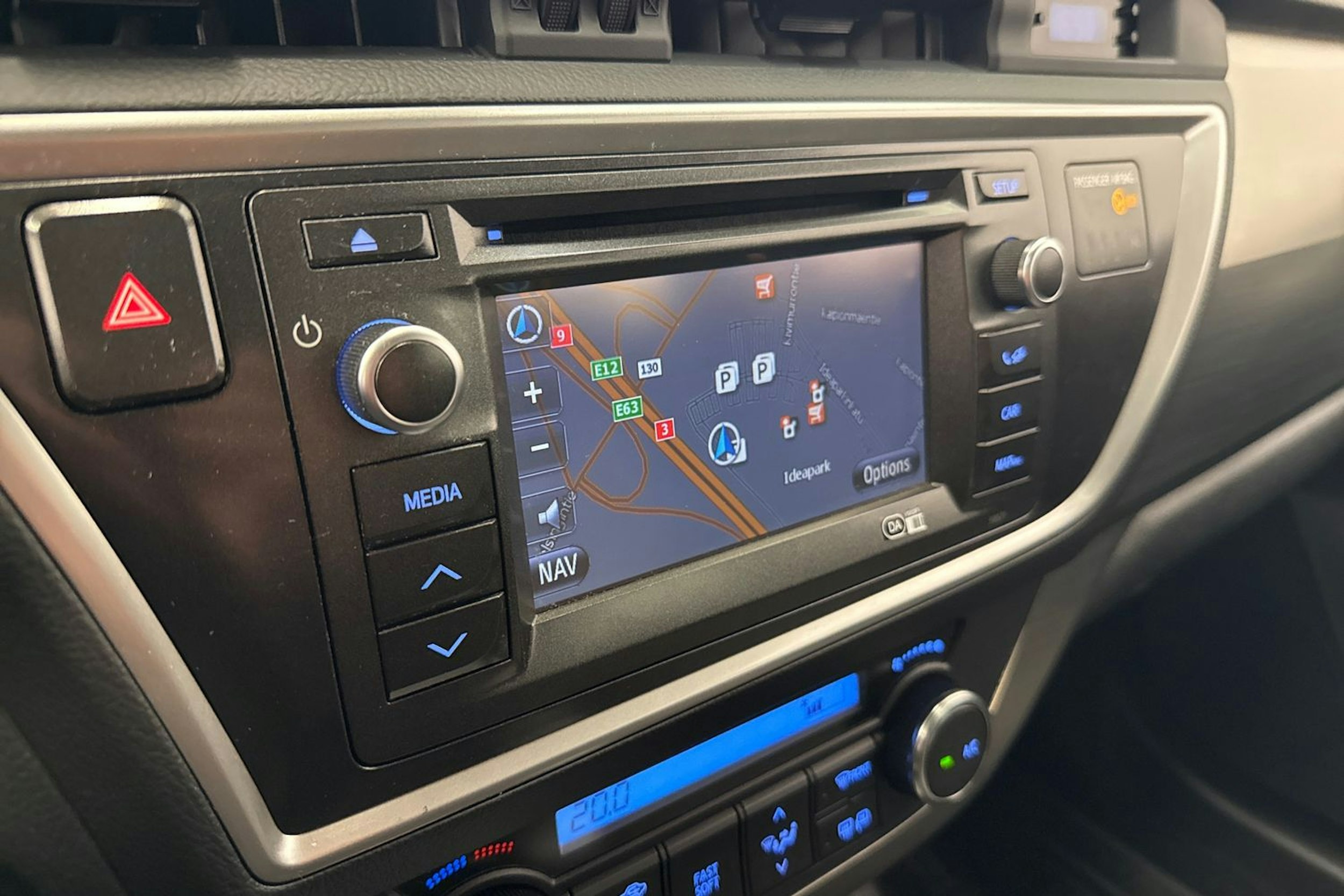 sininen Toyota Auris 2014 kuva 23.