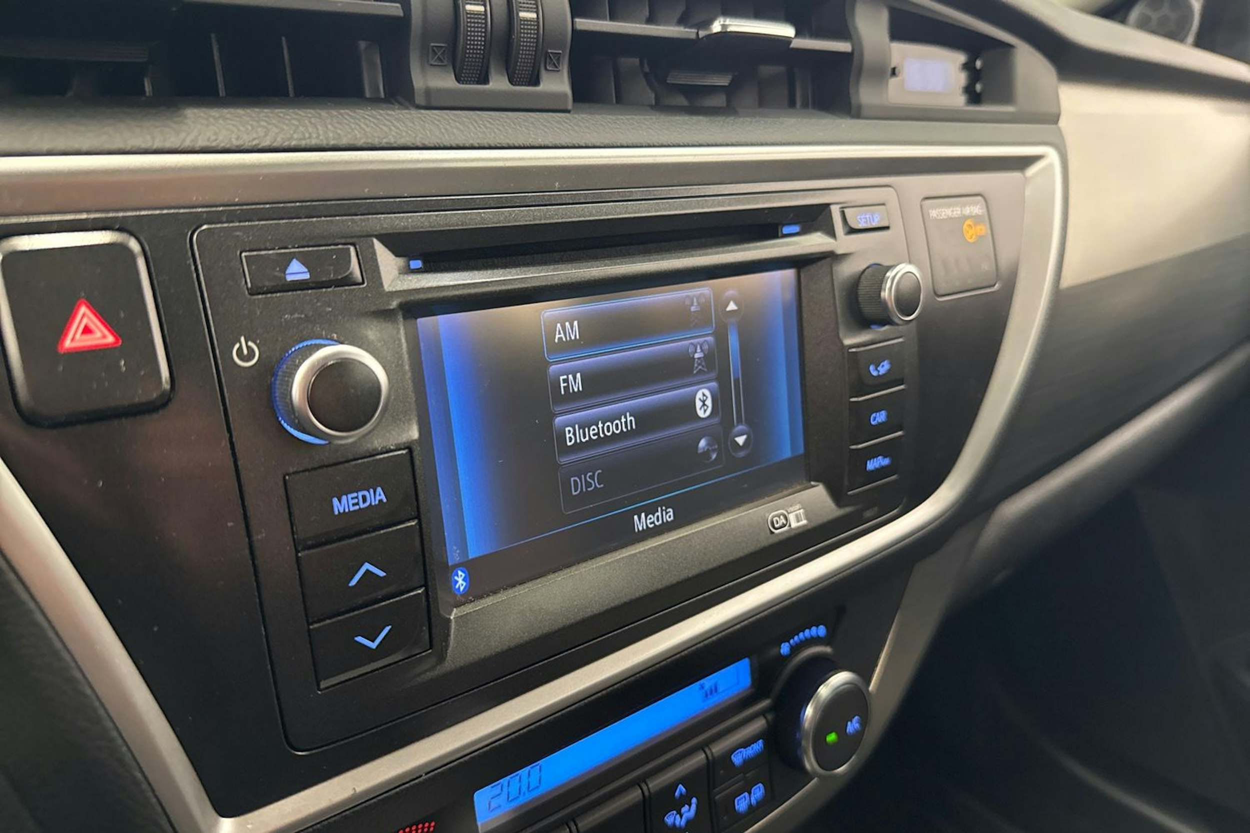 sininen Toyota Auris 2014 kuva 24.
