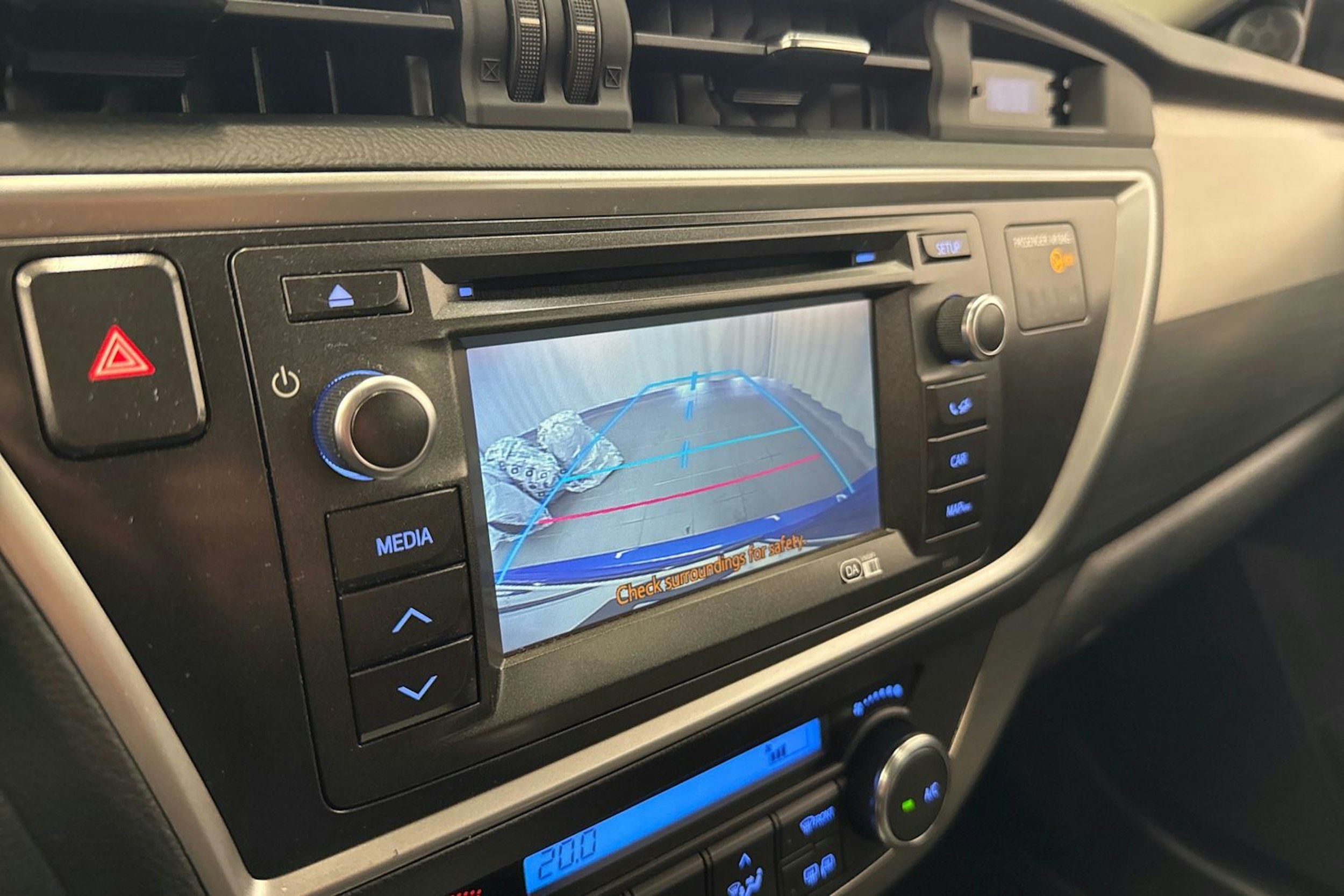 sininen Toyota Auris 2014 kuva 25.
