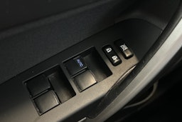 valkoinen Toyota Auris 2014 kuva 17.