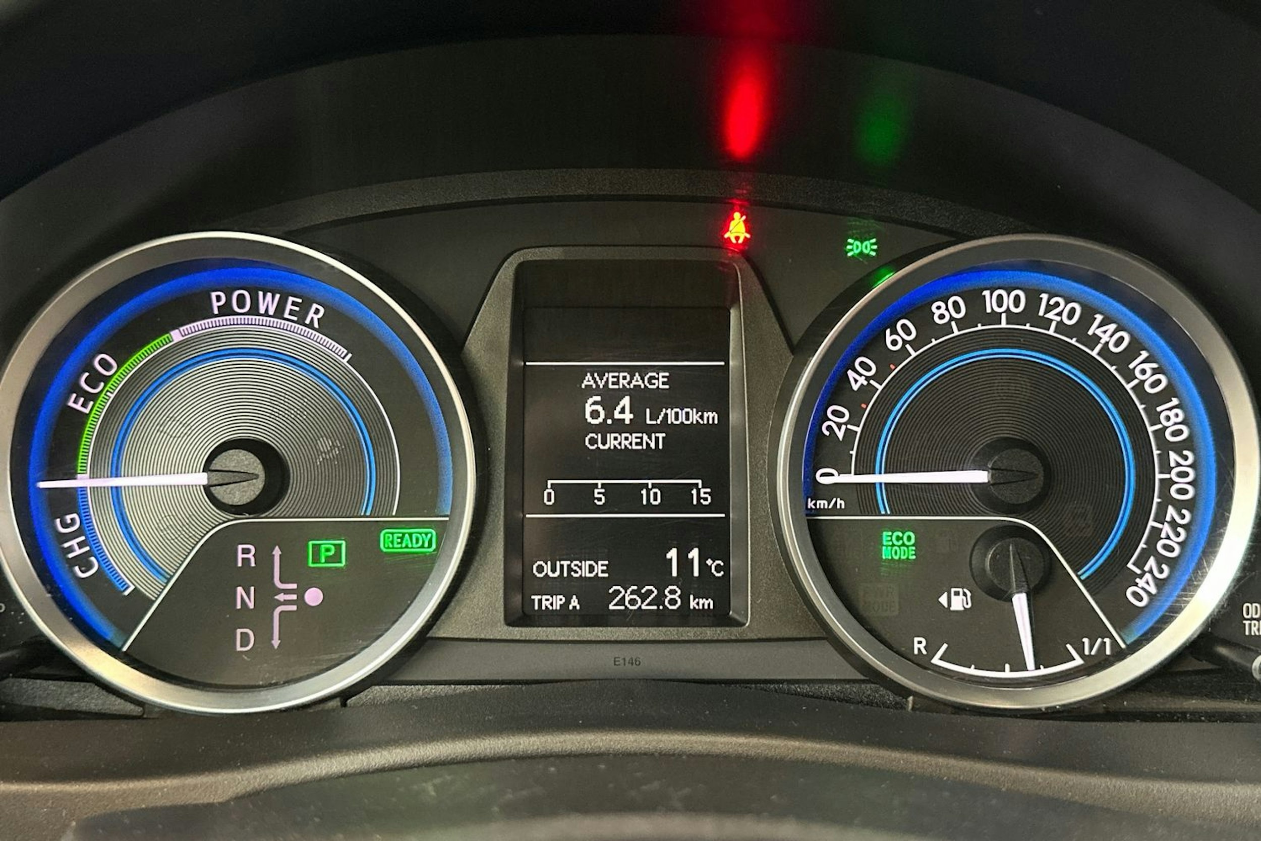 valkoinen Toyota Auris 2014 kuva 20.