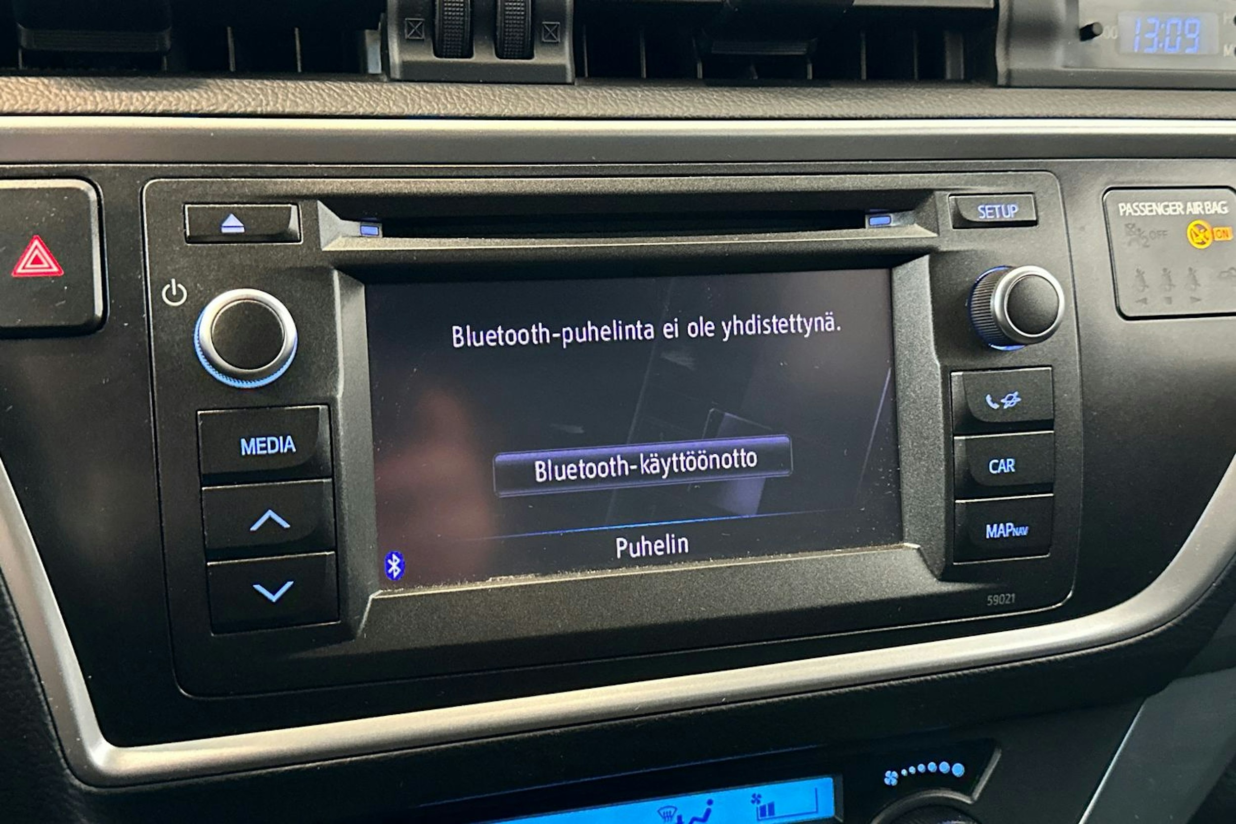 valkoinen Toyota Auris 2014 kuva 24.