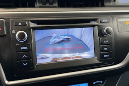 valkoinen Toyota Auris 2014 kuva 26.