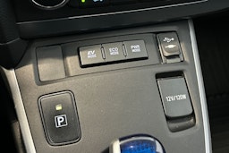 valkoinen Toyota Auris 2014 kuva 28.