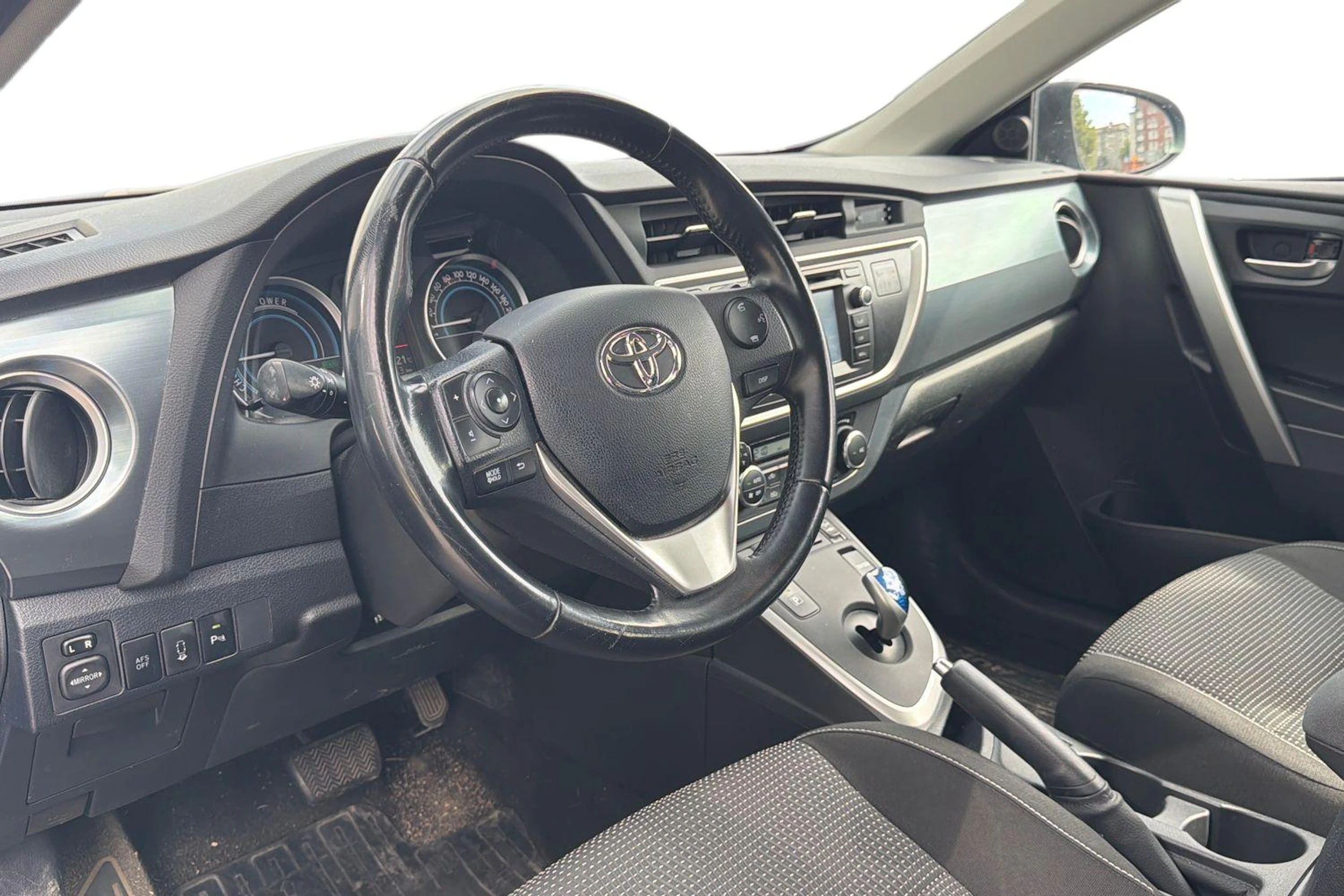 sininen Toyota Auris 2014 kuva 3.