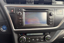 sininen Toyota Auris 2014 kuva 5.