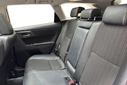 valkoinen Toyota Auris 2014 kuva 11.