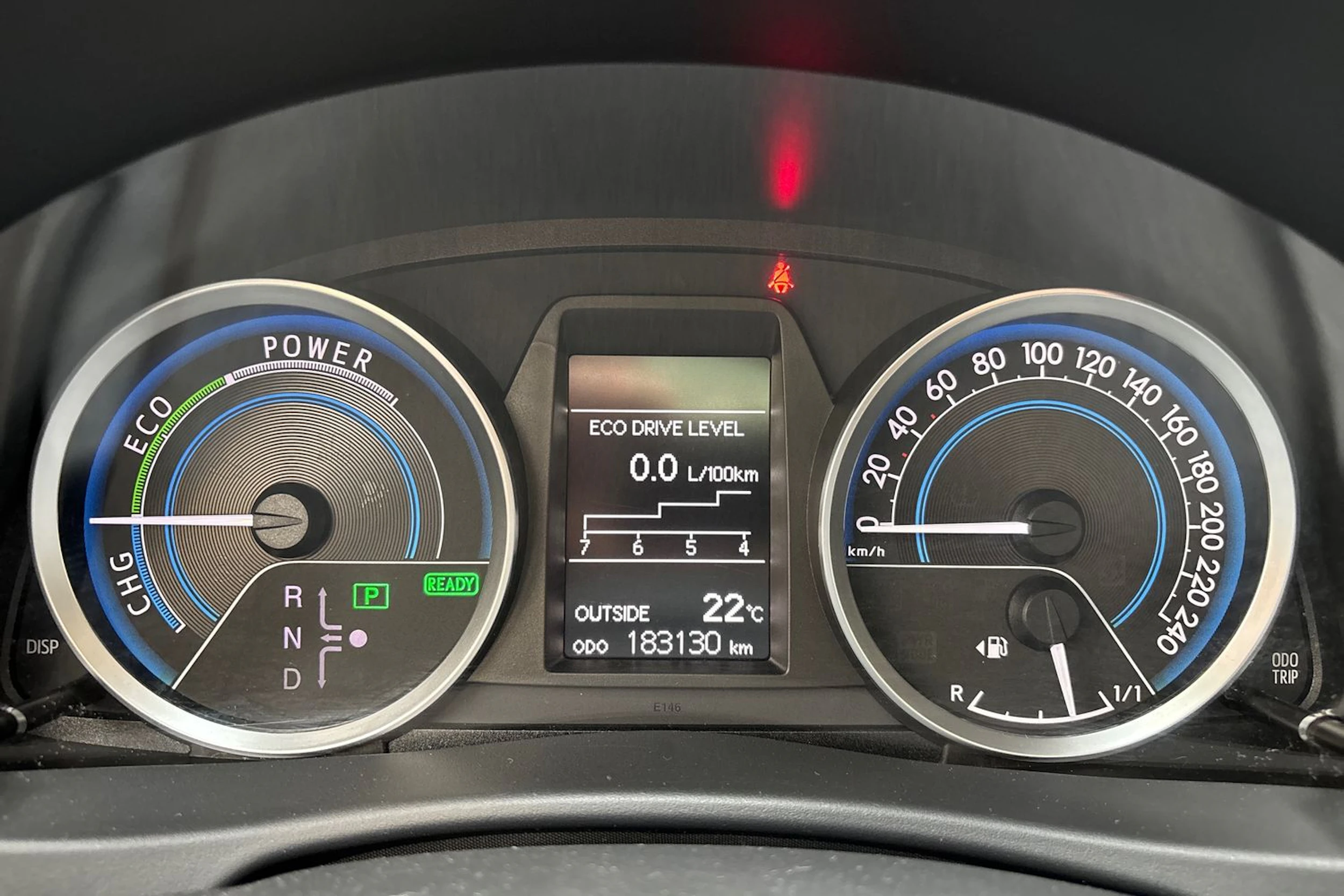 valkoinen Toyota Auris 2014 kuva 21.