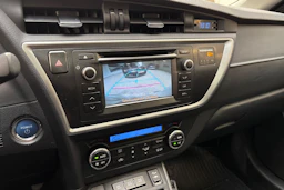 valkoinen Toyota Auris 2014 kuva 23.