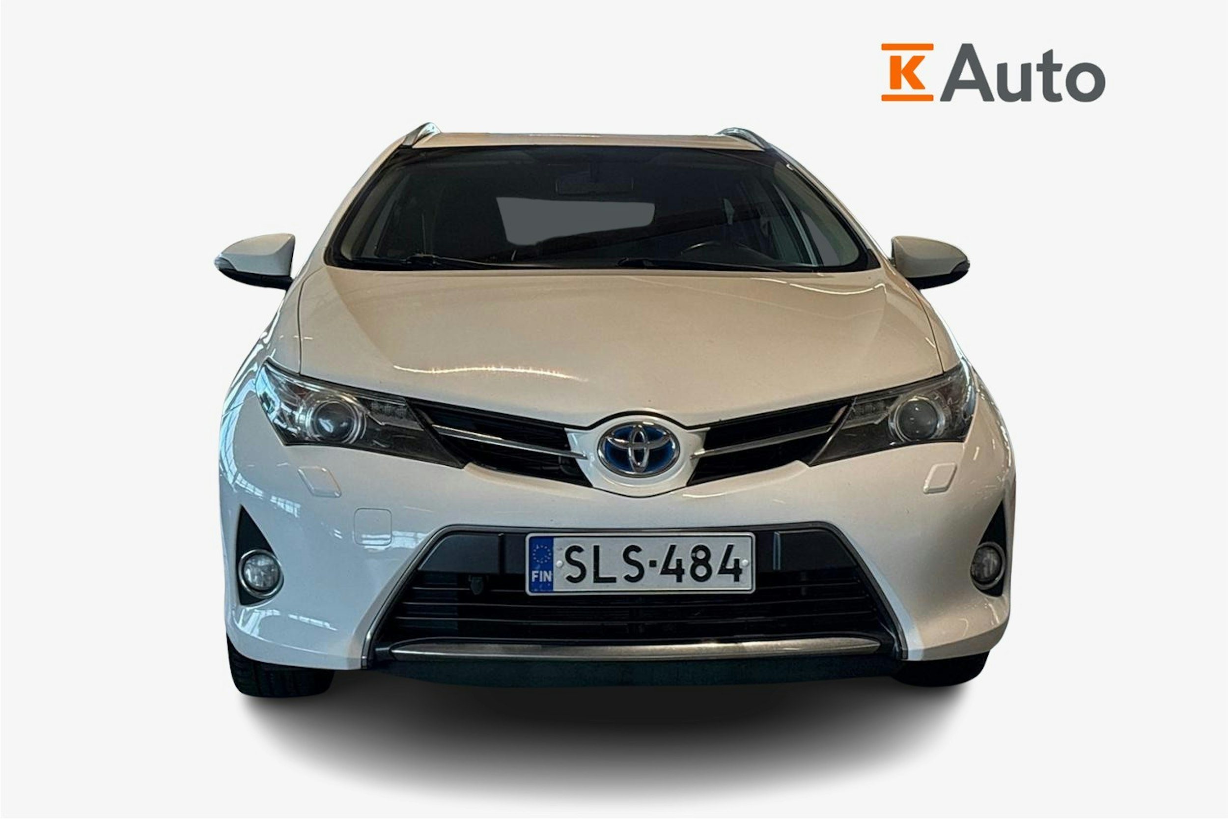 Valkoinen Toyota Auris 2014 kuva 5.