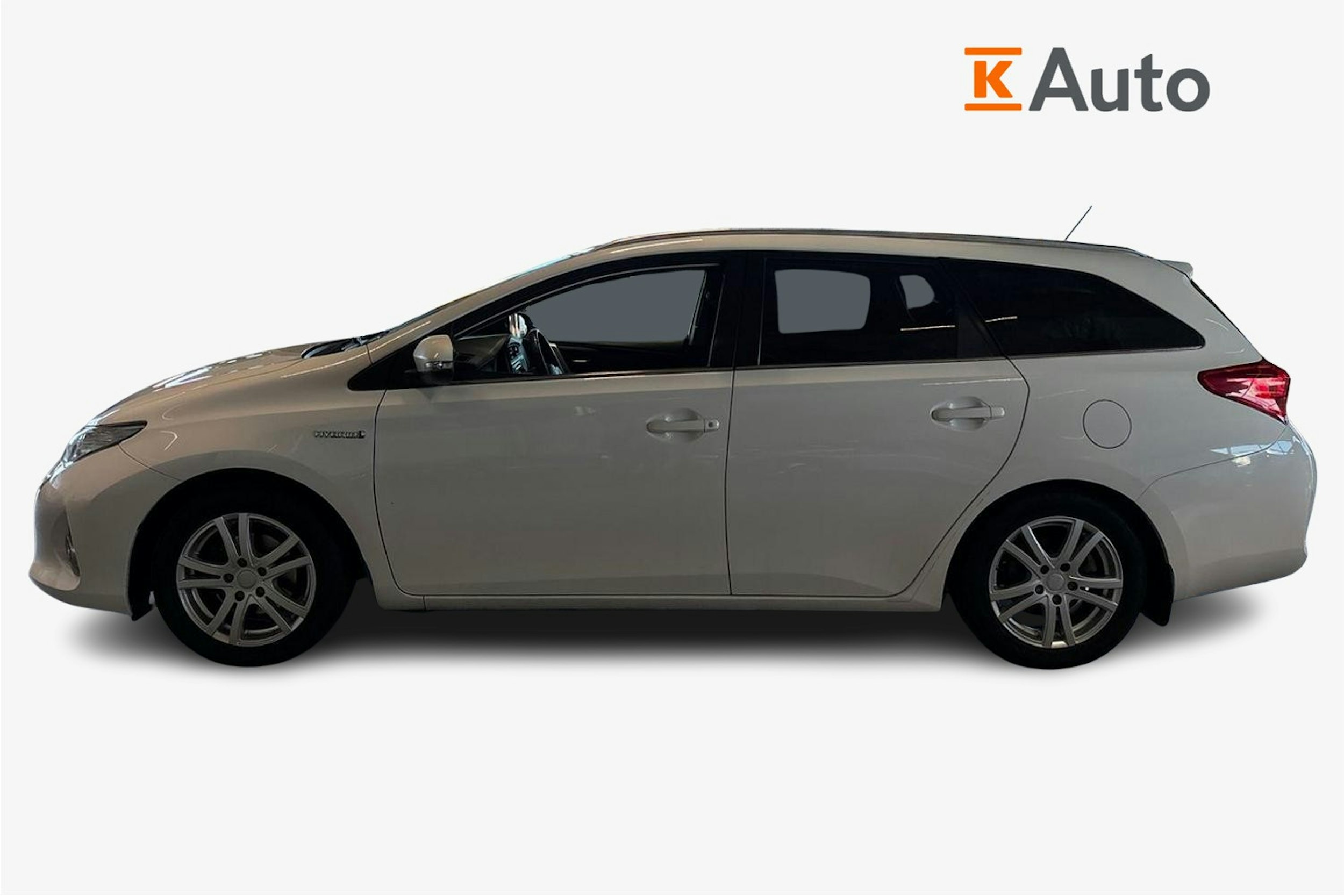 Valkoinen Toyota Auris 2014 kuva 6.