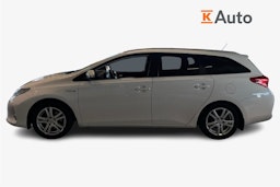 Valkoinen Toyota Auris 2014 kuva 6.