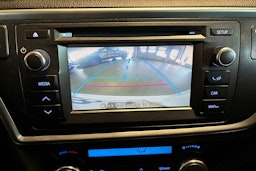 Valkoinen Toyota Auris 2014 kuva 17.