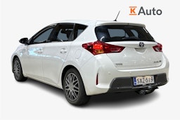 valkoinen Toyota Auris 2014 kuva 2.