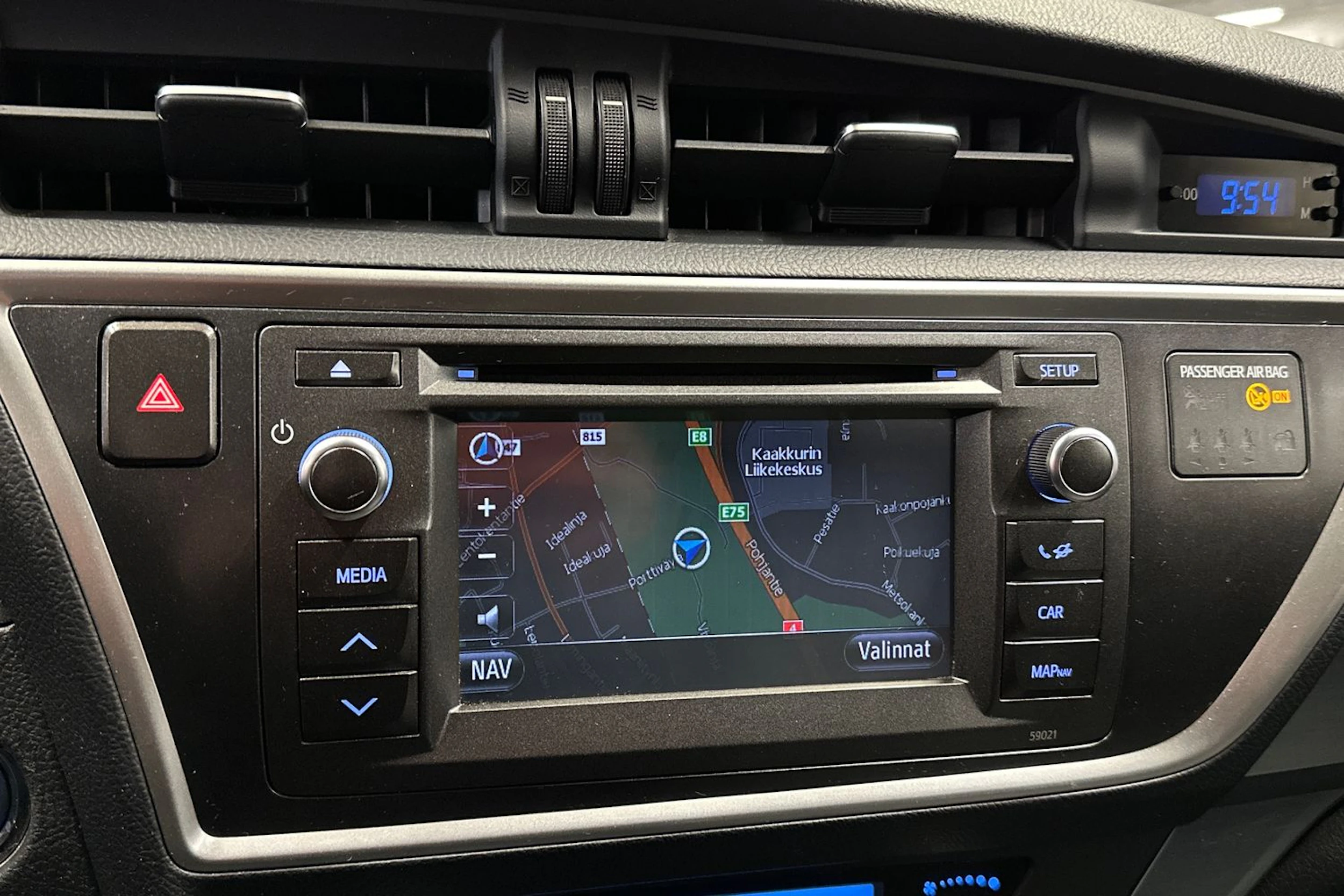 punainen Toyota Auris 2014 kuva 14.