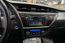 punainen Toyota Auris 2014 kuva 16.