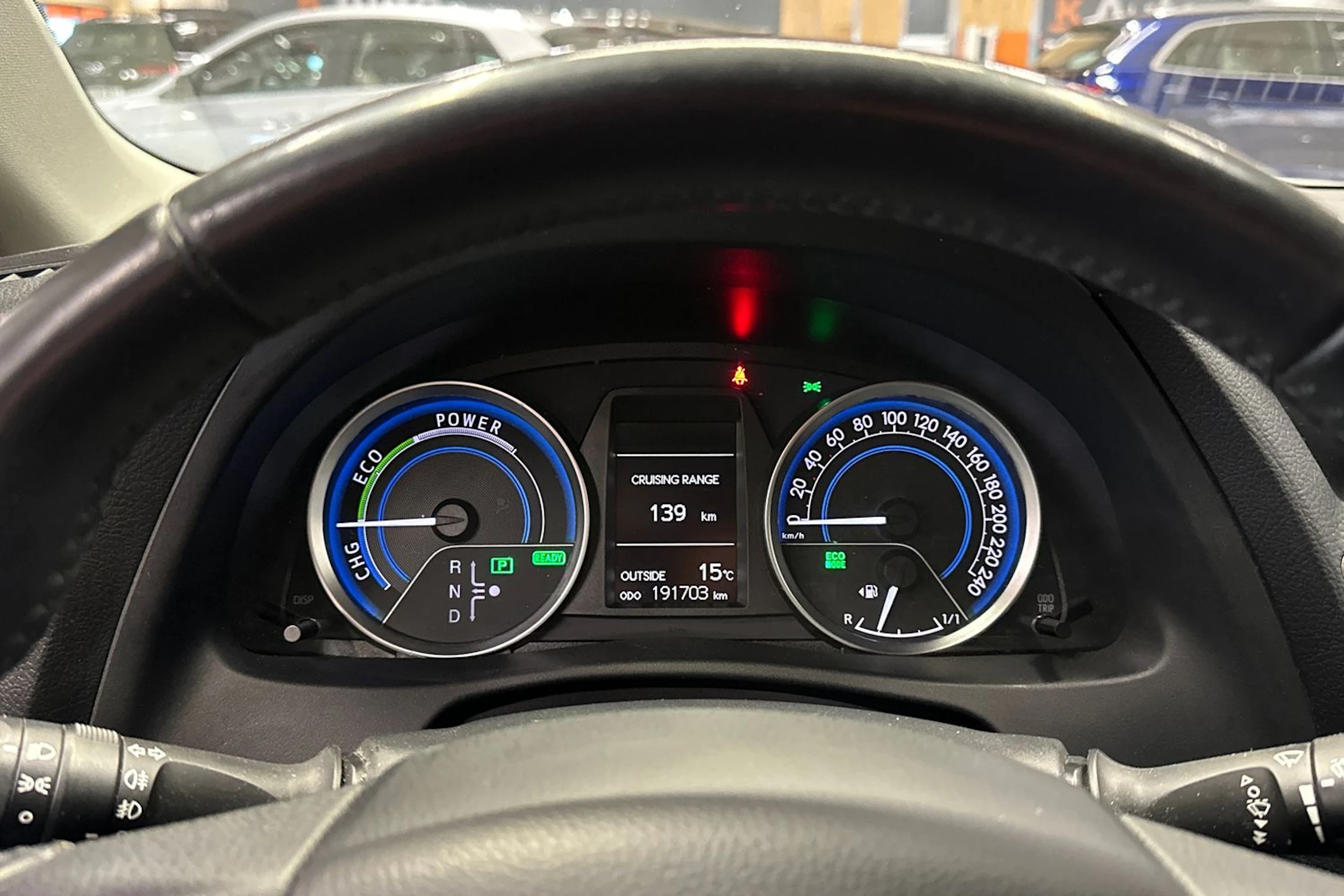 punainen Toyota Auris 2014 kuva 19.