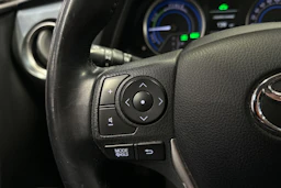 punainen Toyota Auris 2014 kuva 20.