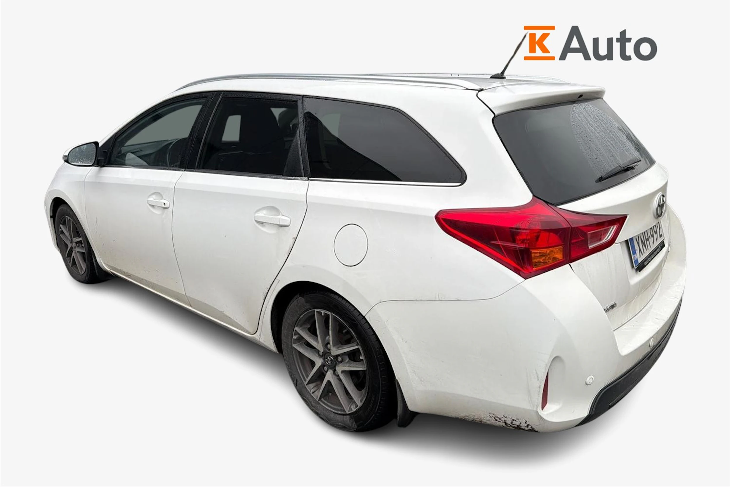 valkoinen Toyota Auris 2014 kuva 2.