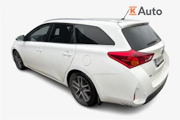 valkoinen Toyota Auris 2014 kuva 2.
