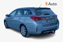 harmaa Toyota Auris 2014 kuva 2.
