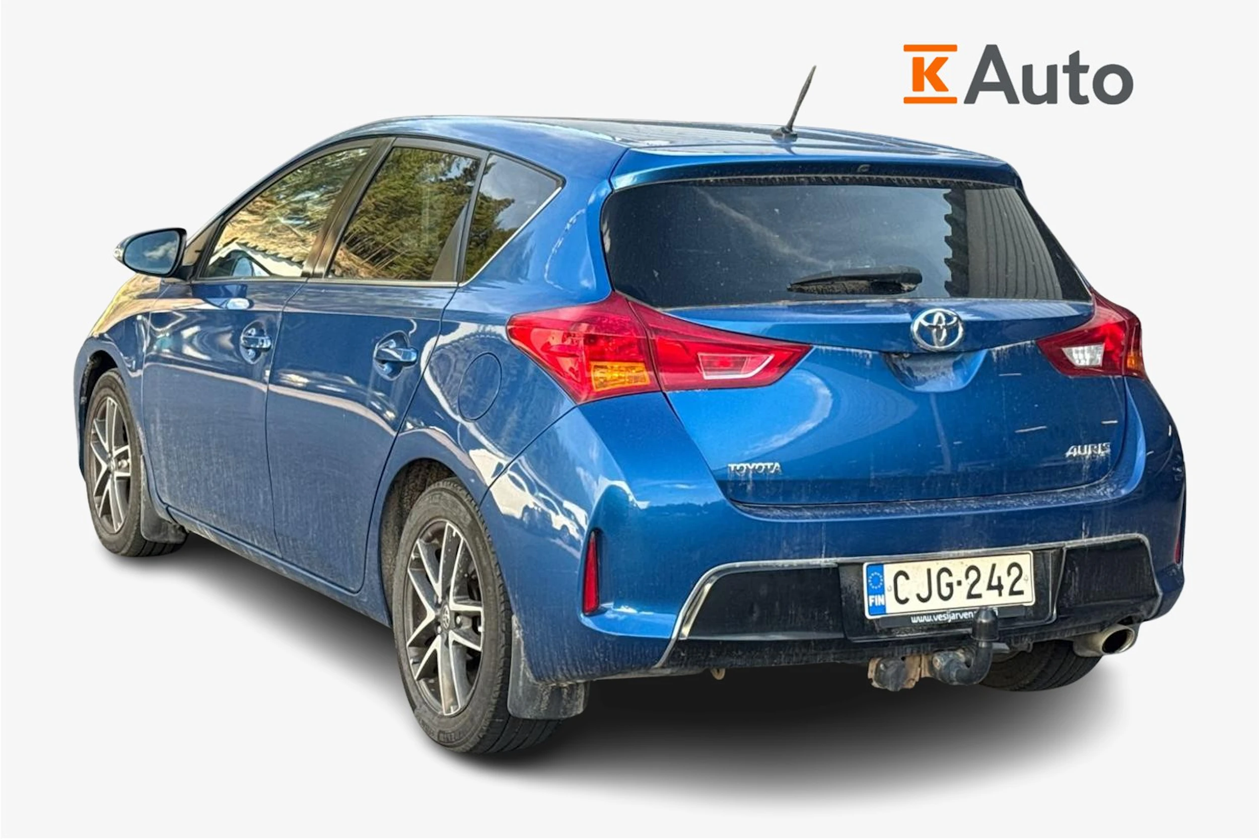 sininen Toyota Auris 2015 kuva 2.