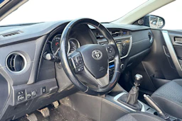 sininen Toyota Auris 2015 kuva 3.
