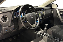 sininen Toyota Auris 2015 kuva 6.