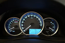 sininen Toyota Auris 2015 kuva 15.