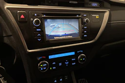 sininen Toyota Auris 2015 kuva 17.