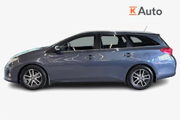 sininen Toyota Auris 2015 kuva 5.