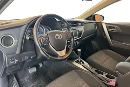 sininen Toyota Auris 2015 kuva 6.