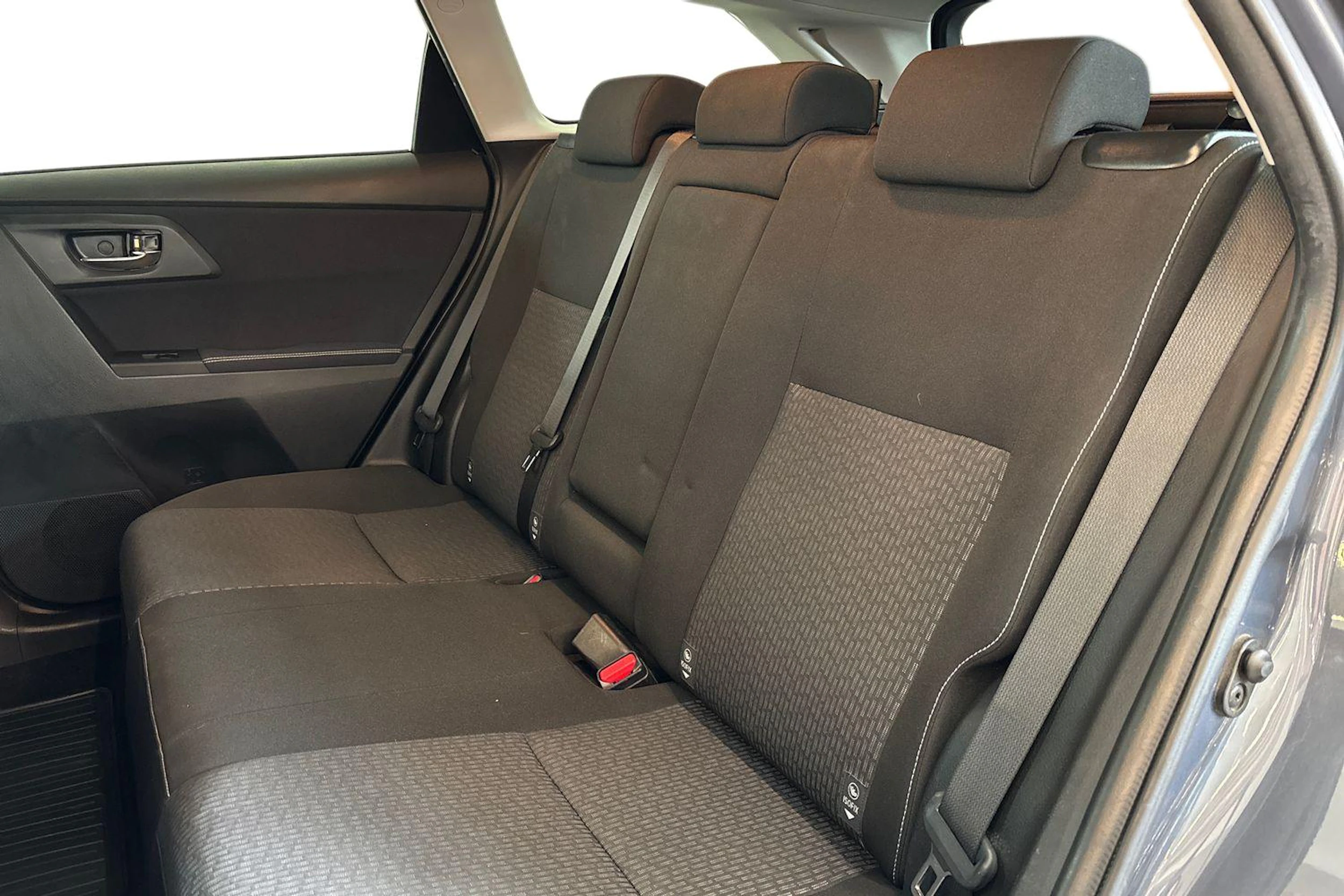 sininen Toyota Auris 2015 kuva 8.