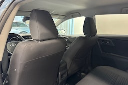sininen Toyota Auris 2015 kuva 14.