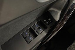 sininen Toyota Auris 2015 kuva 24.