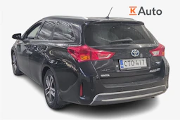 musta Toyota Auris 2015 kuva 2.