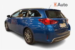 sininen Toyota Auris 2015 kuva 2.