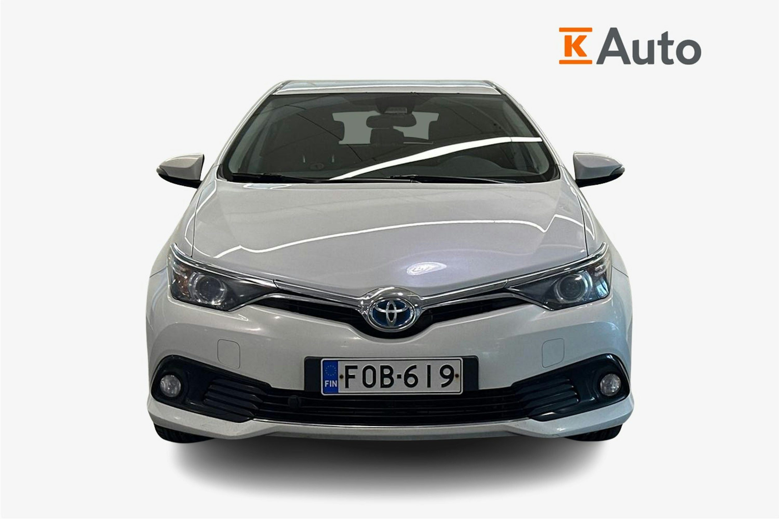valkoinen Toyota Auris 2015 kuva 5.