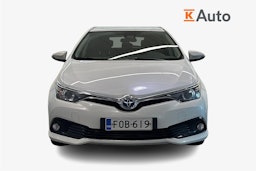 valkoinen Toyota Auris 2015 kuva 5.