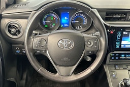 valkoinen Toyota Auris 2015 kuva 15.